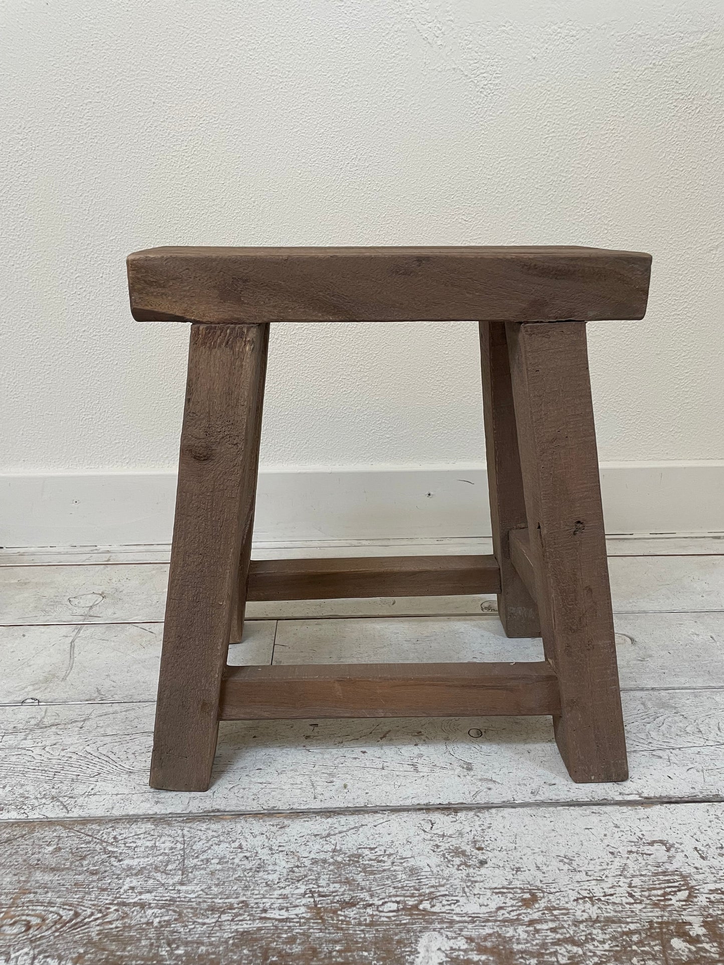 Kruk van oud hout midden bruin S