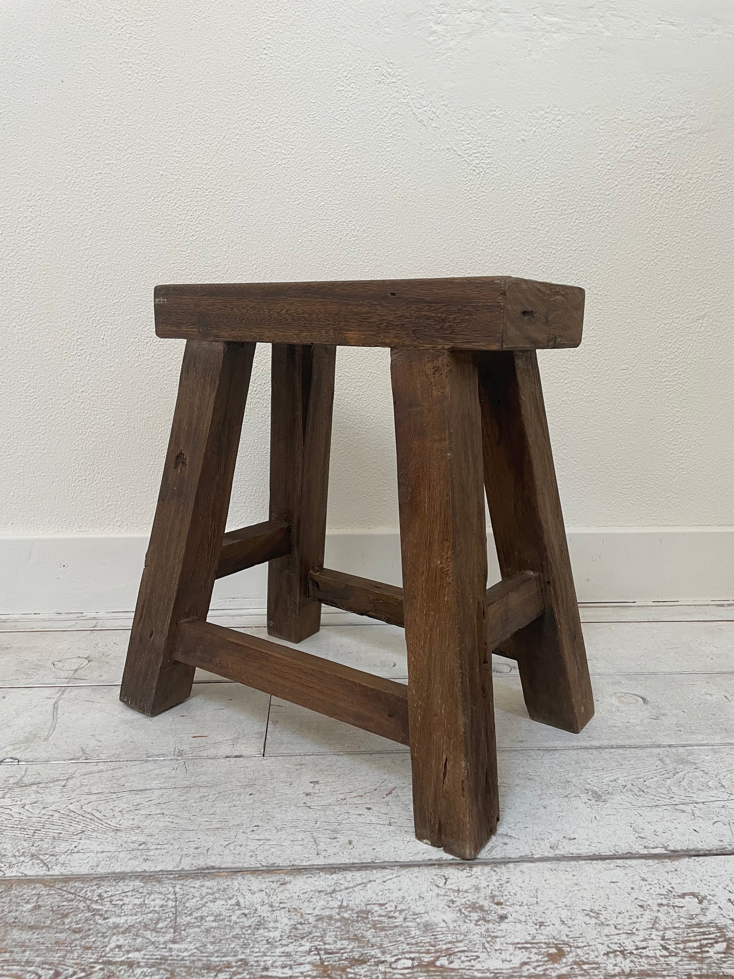 Kruk van oud hout donker S