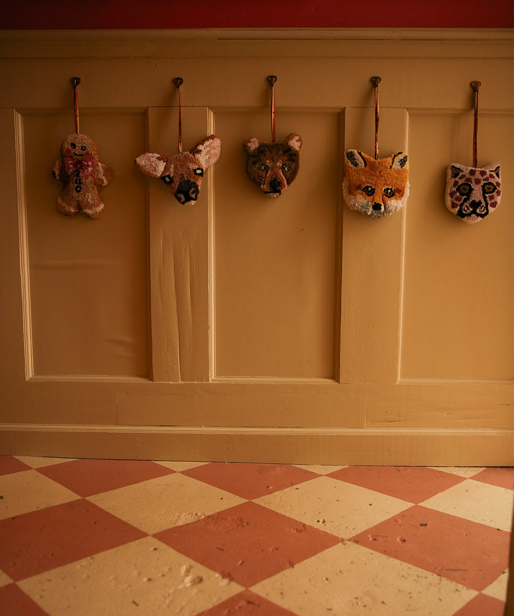 Doing goods Francis hert dierenhanger