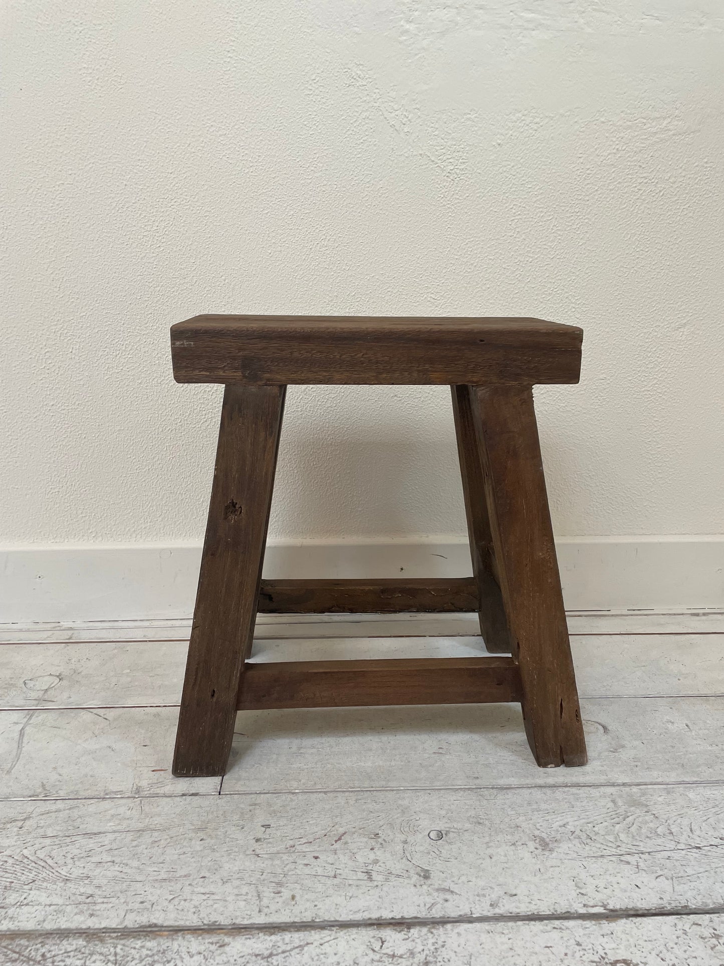 Kruk van oud hout donker S