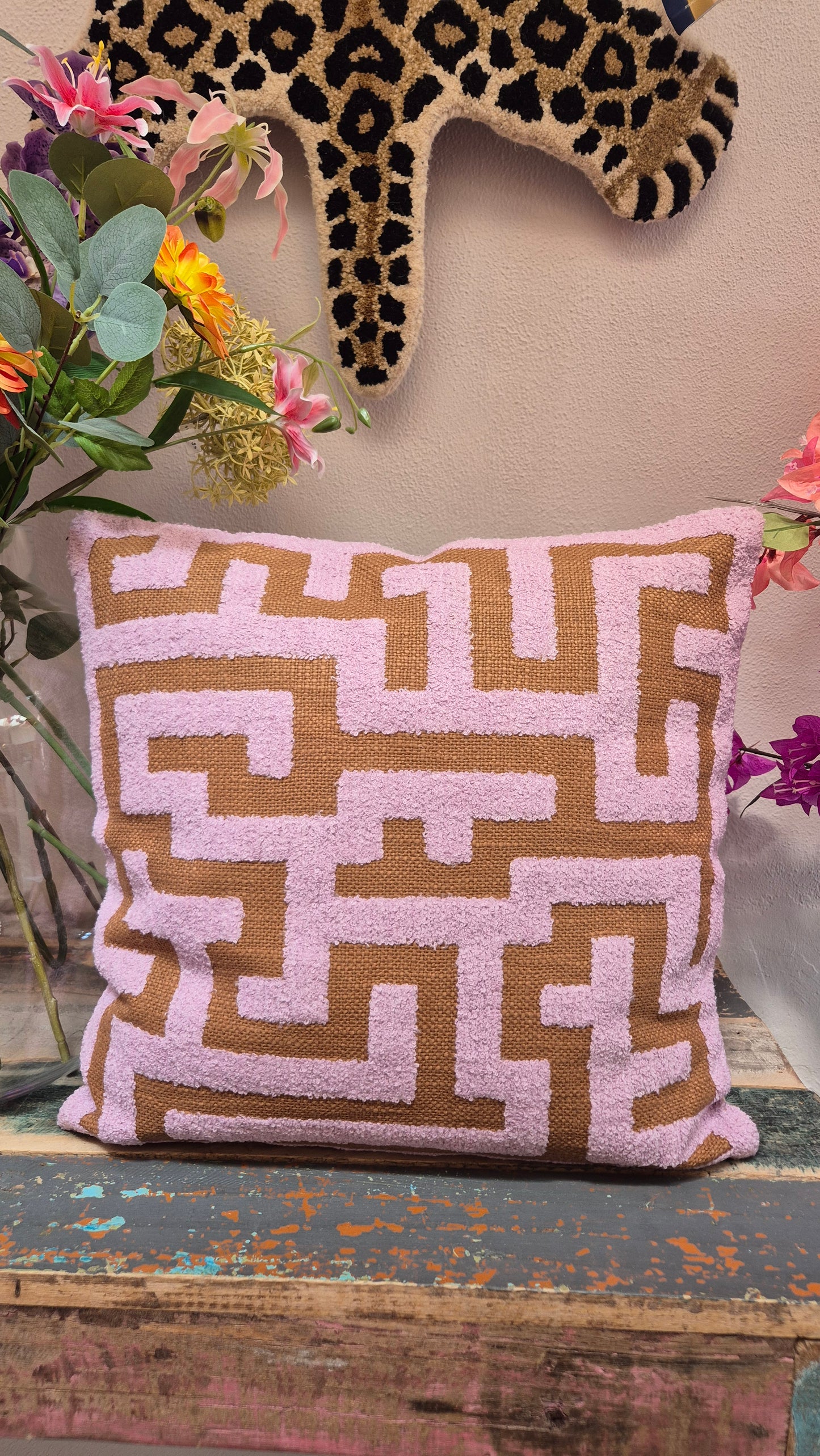 Kussen 45×45 cm bruin lila getuft