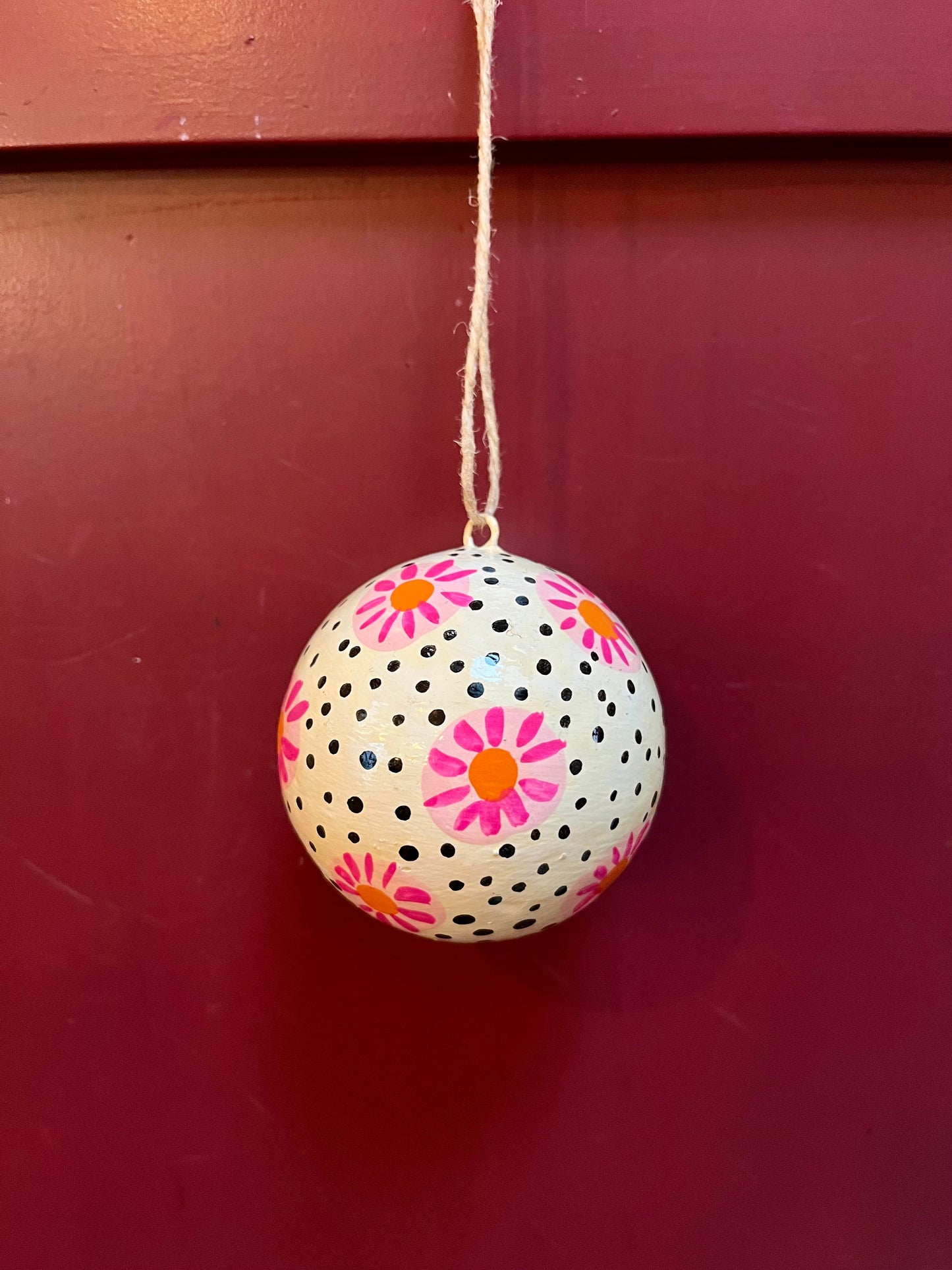 Papier Maché Kerstballen diverse kleuren/patronen