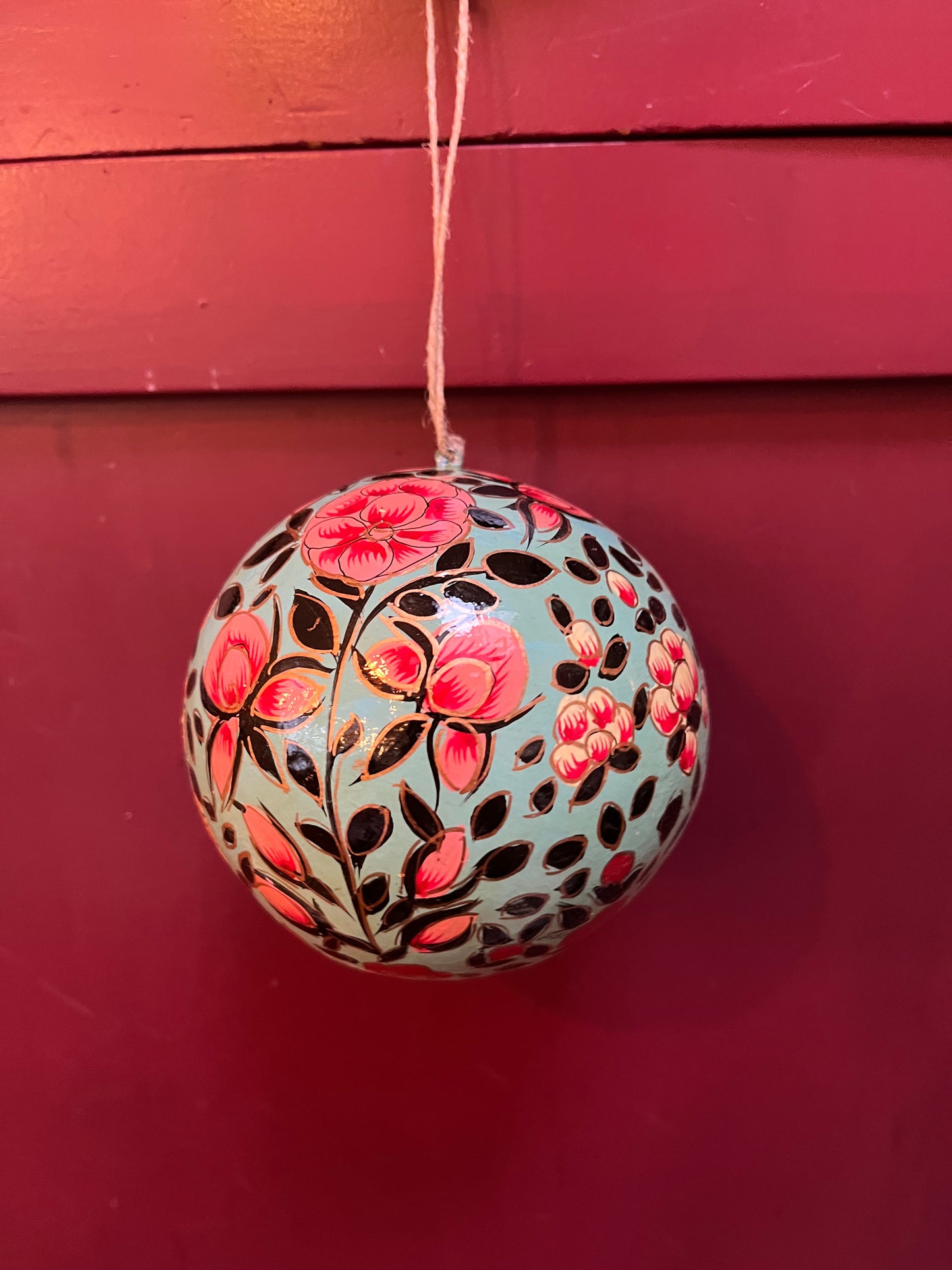 Papier maché kerstballen XL diverse kleuren