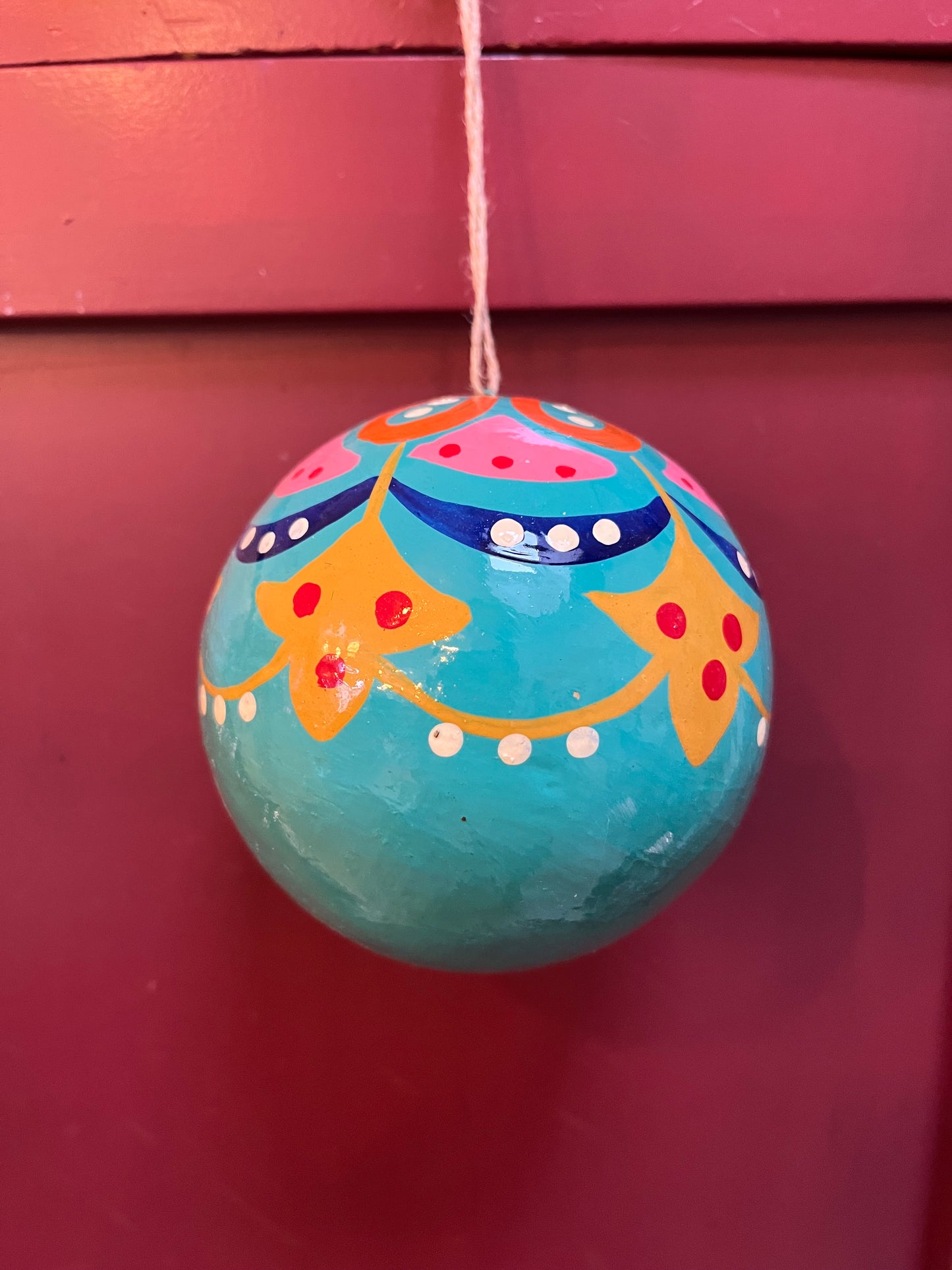Papier maché kerstballen XL diverse kleuren