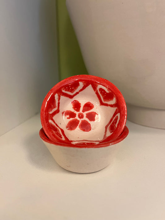 Saus bakje rood