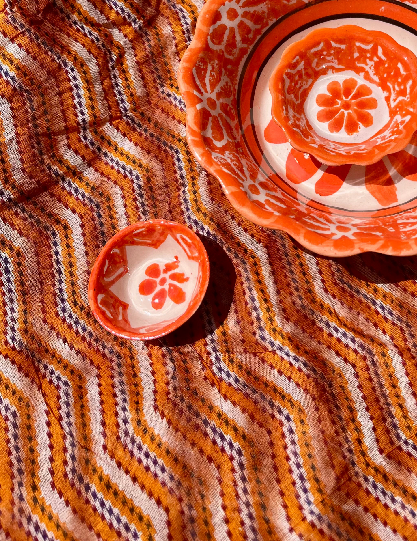 Saus bakje oranje