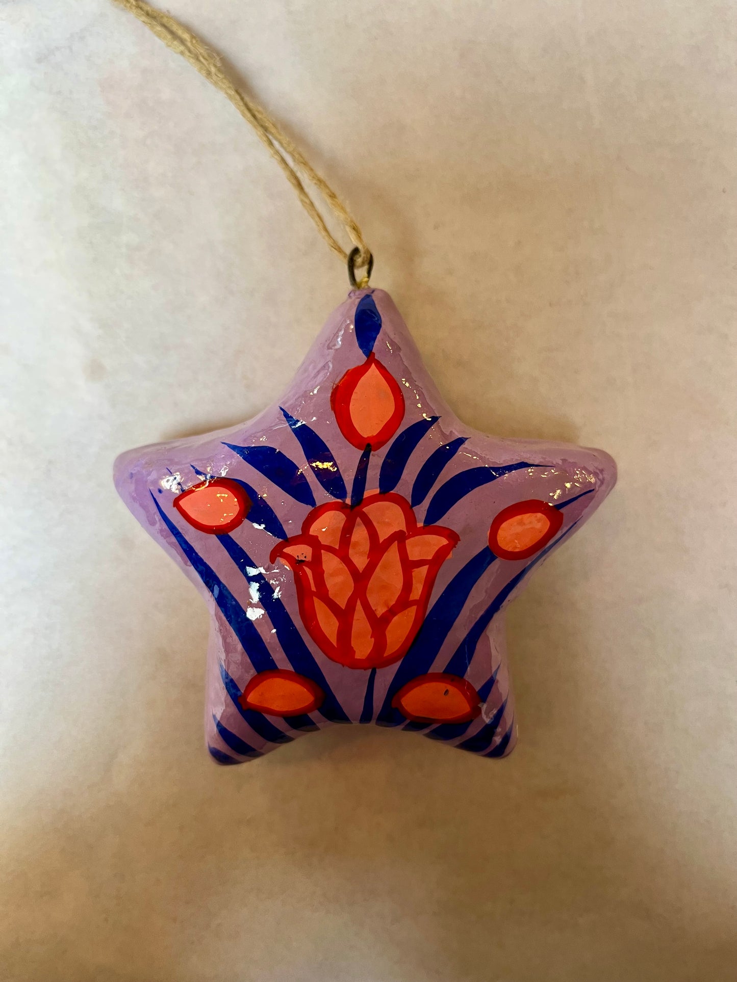 Papier Maché hanger/kerstbal Ster Gekleurde Varianten