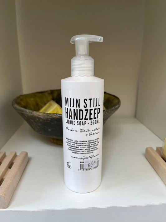 Handzeep White cedar - Vetiver 250ML