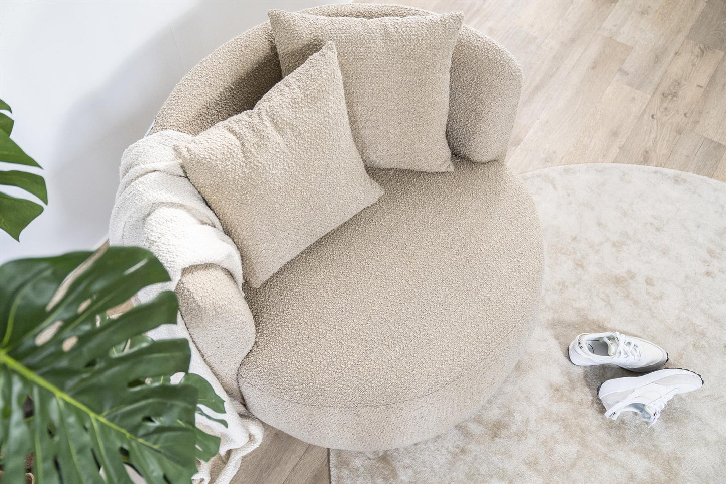 Eleonora fauteuil Louis met kussen zand