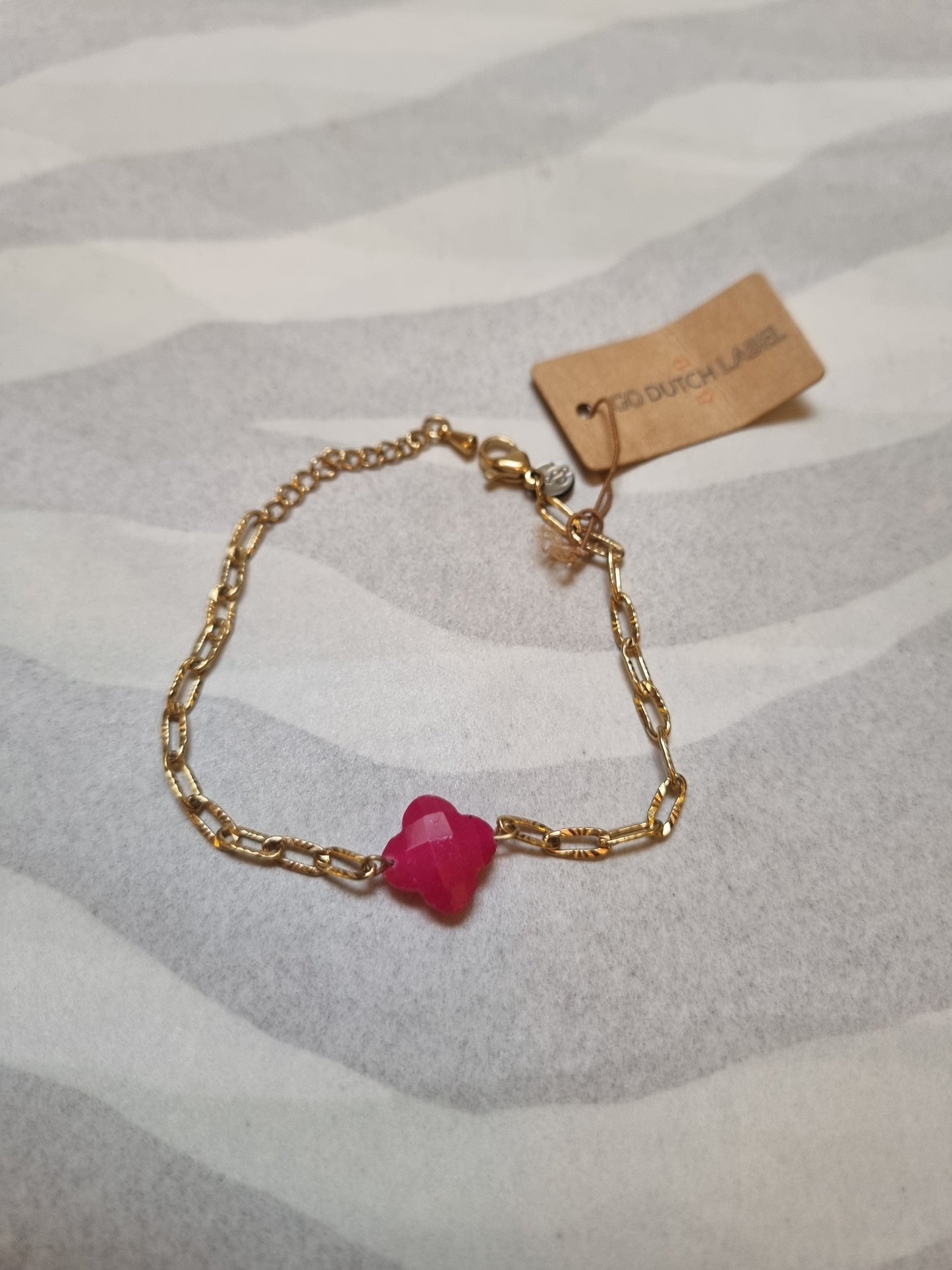 Trendy gouden damesarmband van Day&Eve – stijlvolle sieraden verkrijgbaar bij Via Cannella.