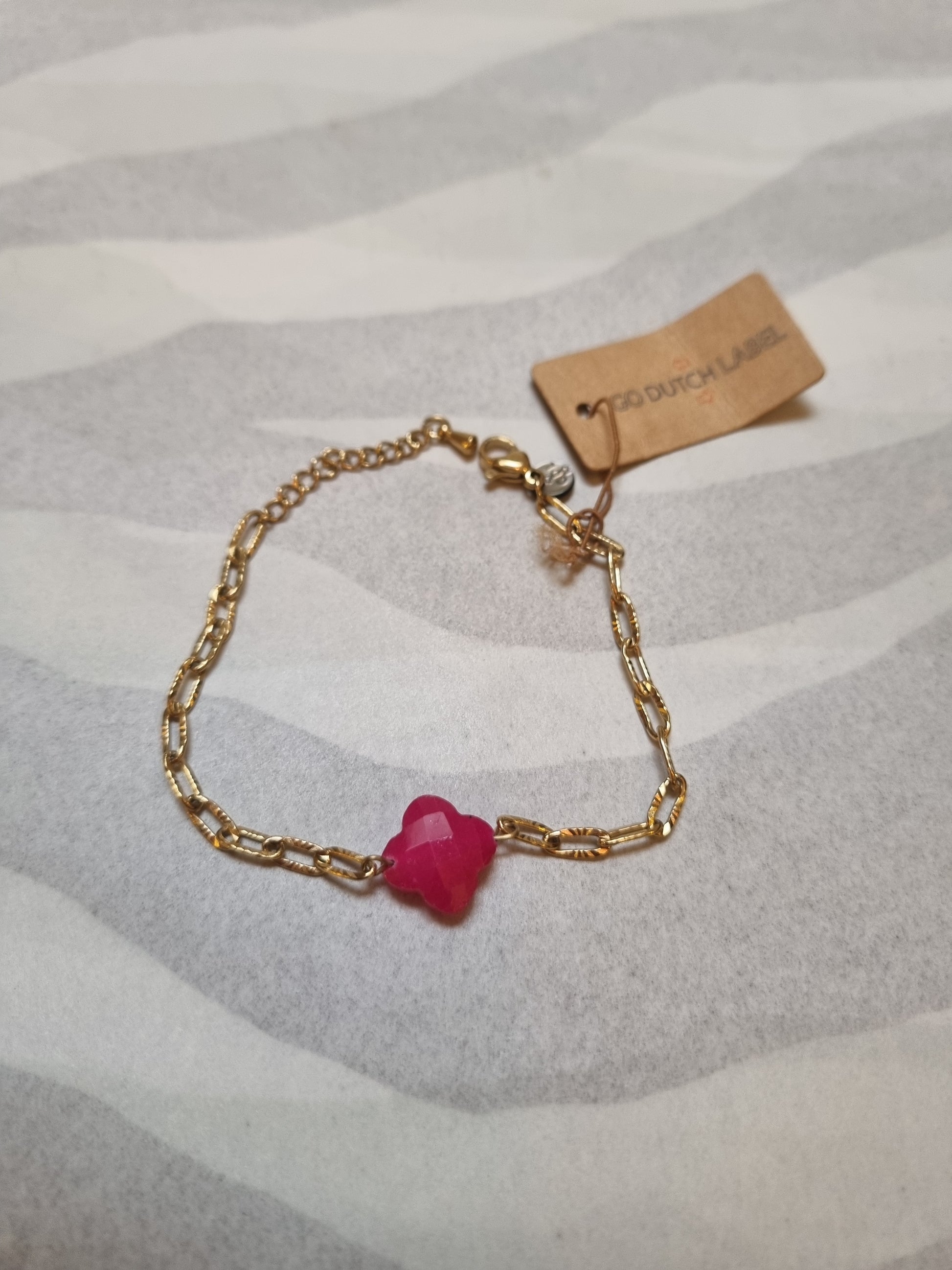 Trendy gouden damesarmband van Day&Eve – stijlvolle sieraden verkrijgbaar bij Via Cannella.