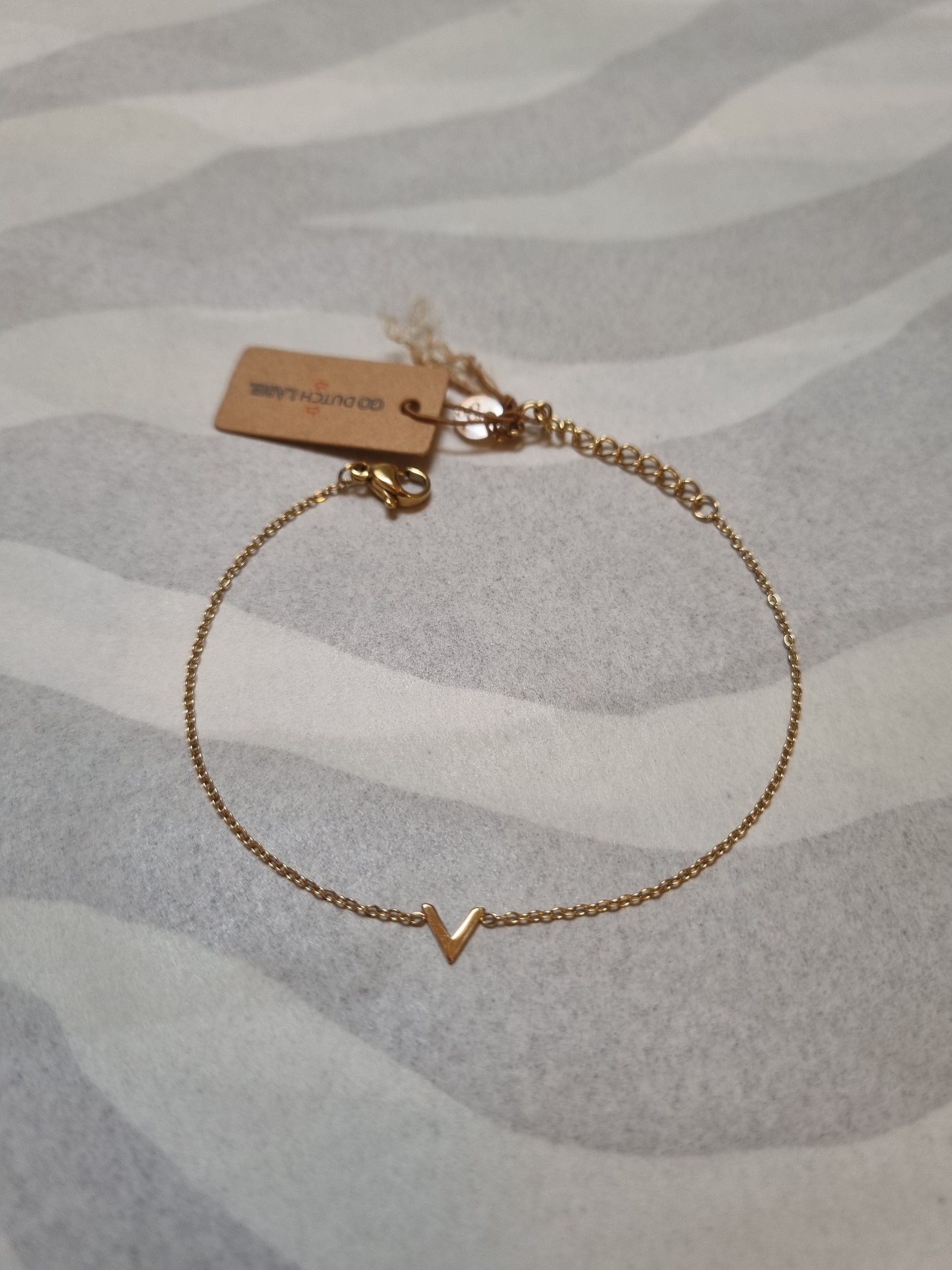Trendy gouden damesarmband van Day&Eve – stijlvolle sieraden verkrijgbaar bij Via Cannella.
